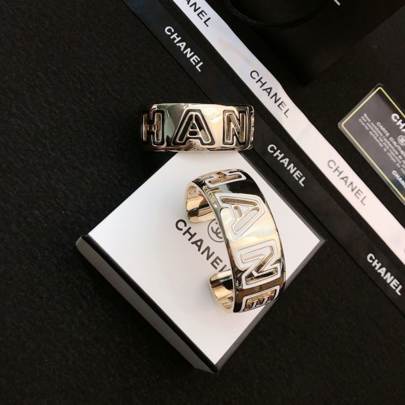 Ch**el bracelets